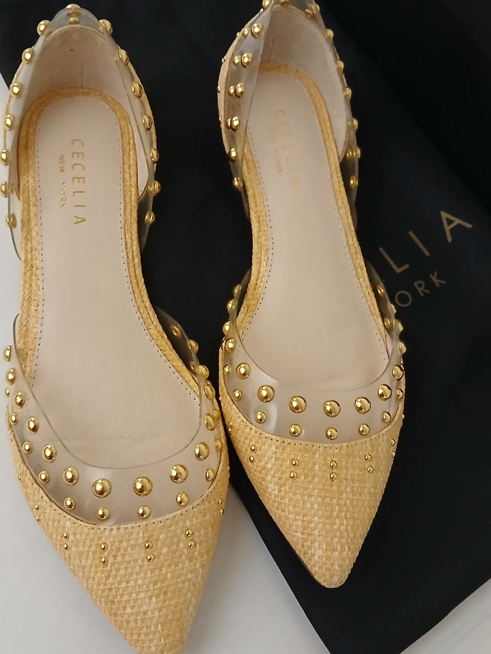 Cecelia New York Gold Studded Pointed-Toe Flats - Yellow/Beige Size 7.5 $55 New